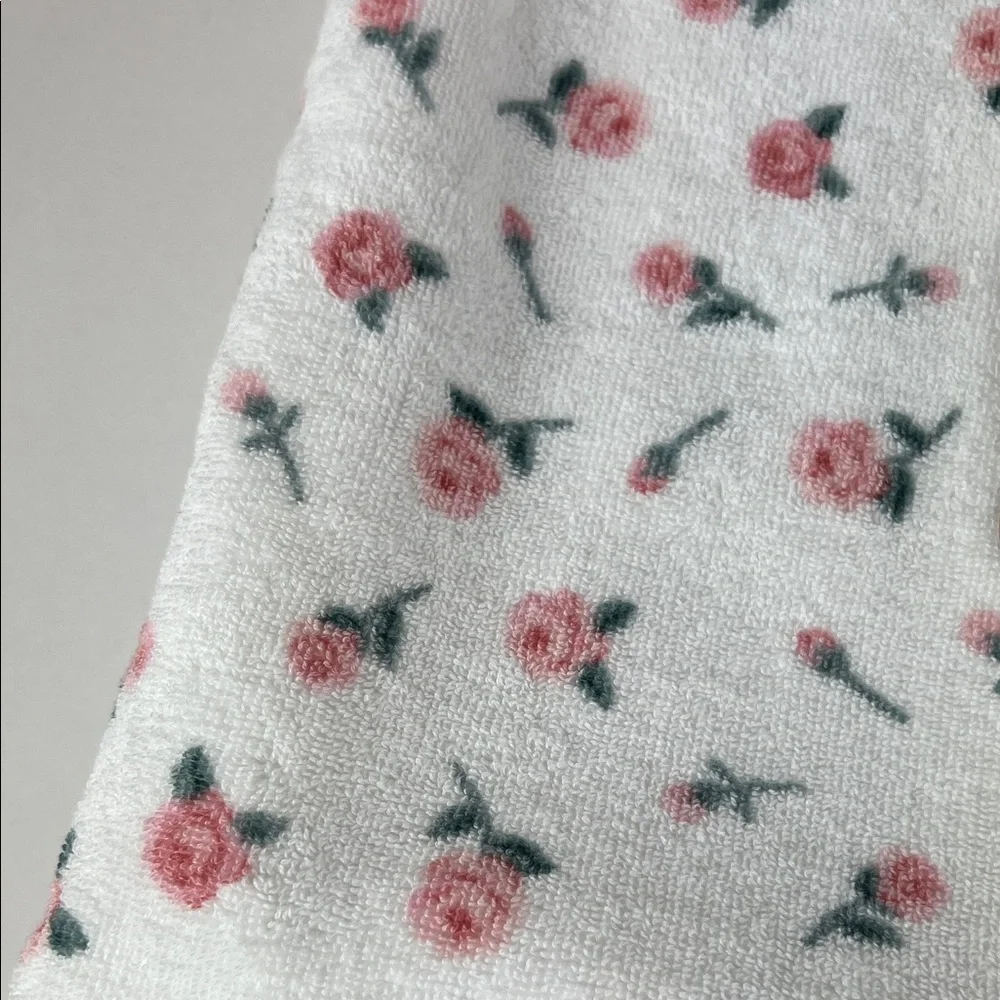 Deborah Connolly Bath Towels White with Pink Rose Floral Cotton Soft 2 Pc NEW
